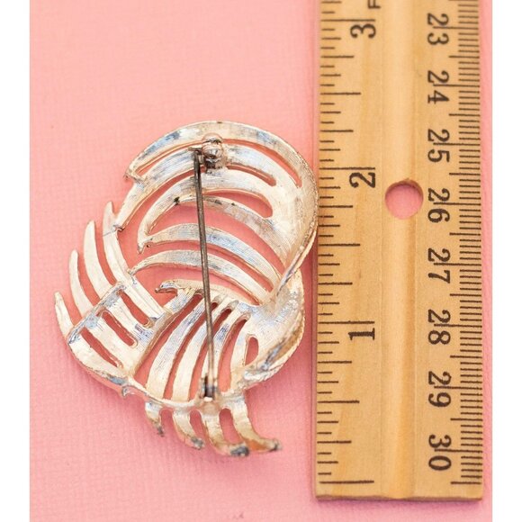 Vintage Feathers of Elegance Brooch | H24 - Picture 2 of 2